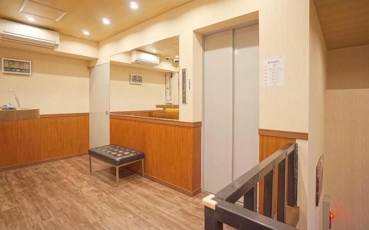 Hotel Naniwa Shinsekaimae Osaka 3*,